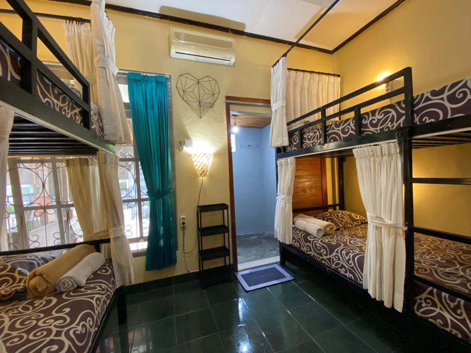 Coliving Bali Sweet Home Kost Lengkap Di Tabanan Kota Bilik gambar